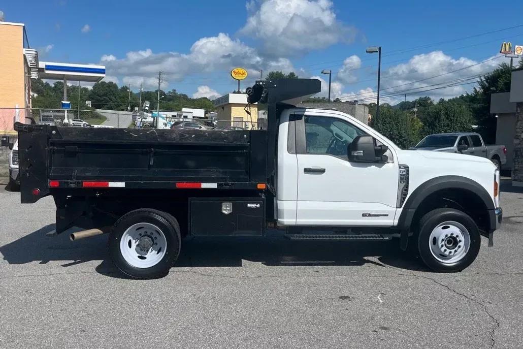 2024 Ford F-450 XL photo 1