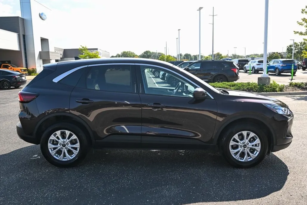 2023 Ford Escape Active photo 1