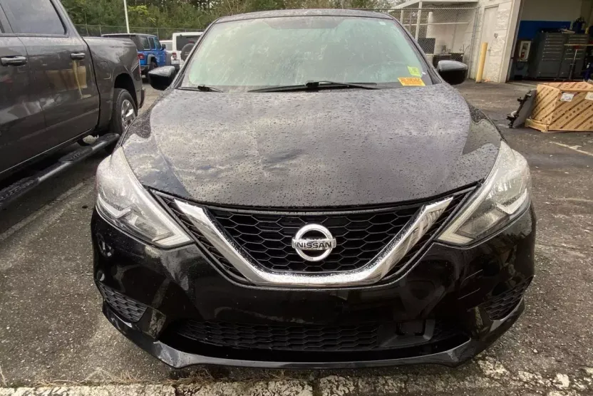 2019 Nissan Sentra SV photo 1