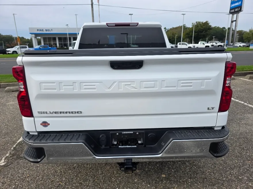 2023 Chevrolet Silverado 1500 LT photo 1