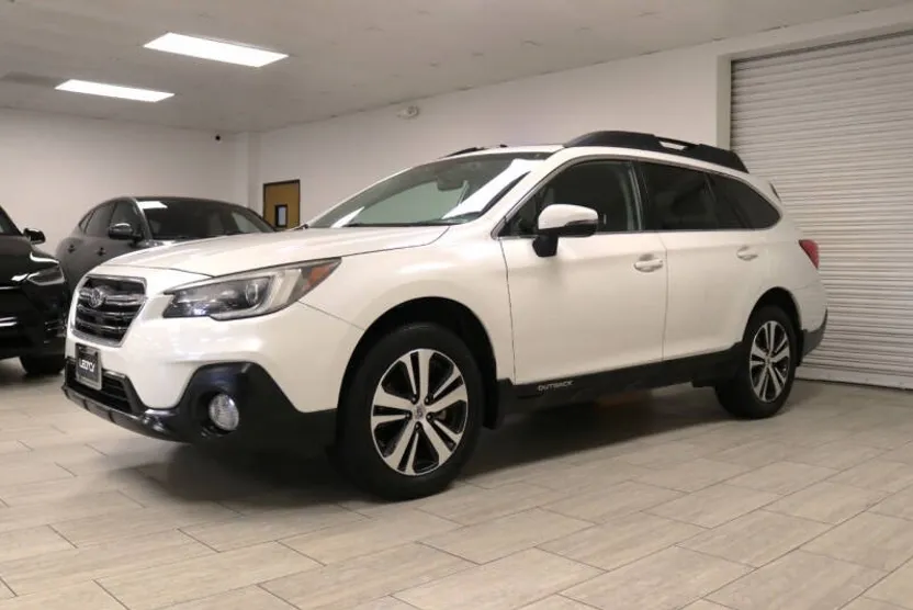 2019 Subaru Outback 2.5i Limited photo 1
