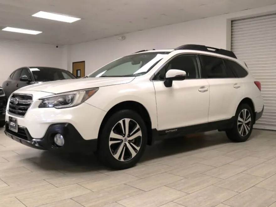 2019 Subaru Outback 2.5i Limited photo 1