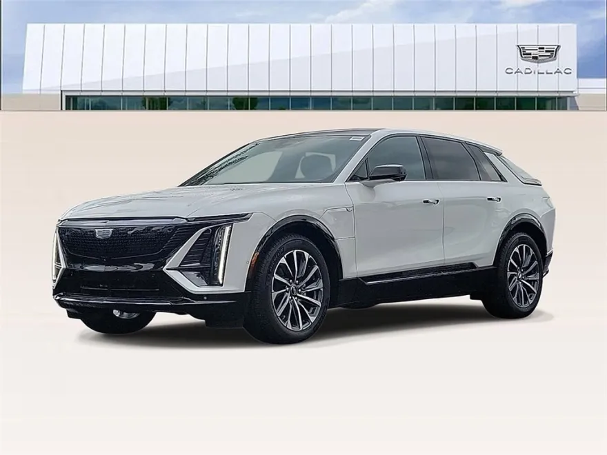 2025 Cadillac Lyriq Sport photo 1
