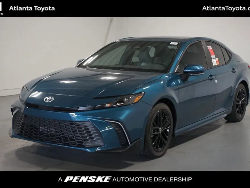 2026 Toyota Camry SE photo 1