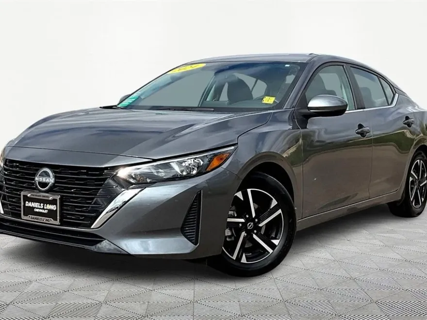 2024 Nissan Sentra SV photo 1