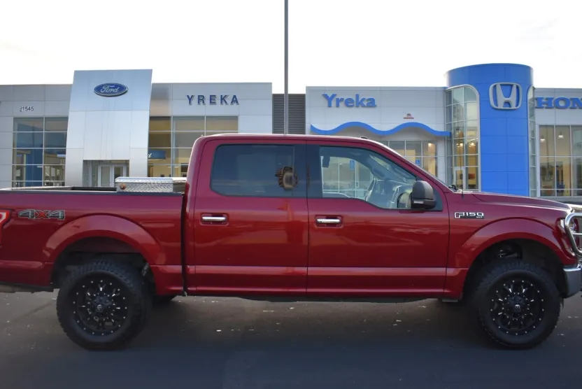 2016 Ford F-150 photo 1