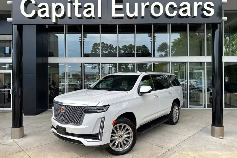 2024 Cadillac Escalade Premium Luxury photo 1