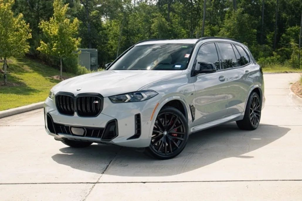 2025 Bmw X5 M60i photo 1