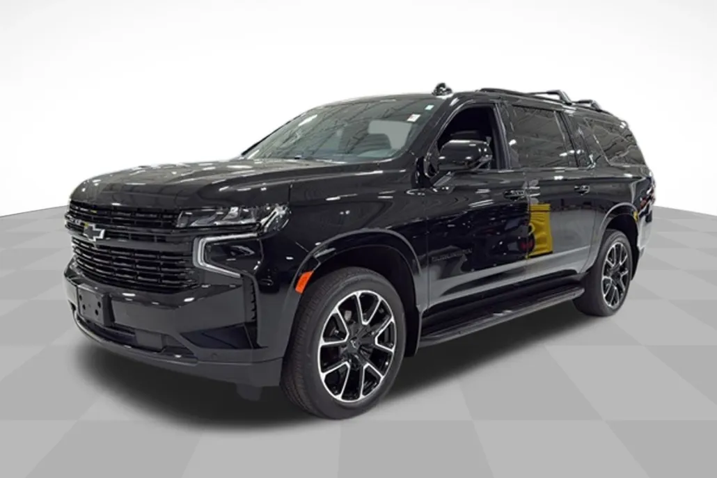 2023 Chevrolet Suburban RST photo 1