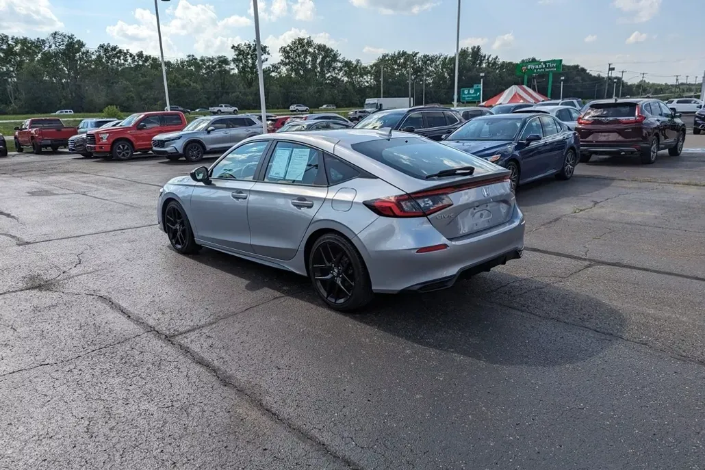 2024 Honda Civic Sport photo 1