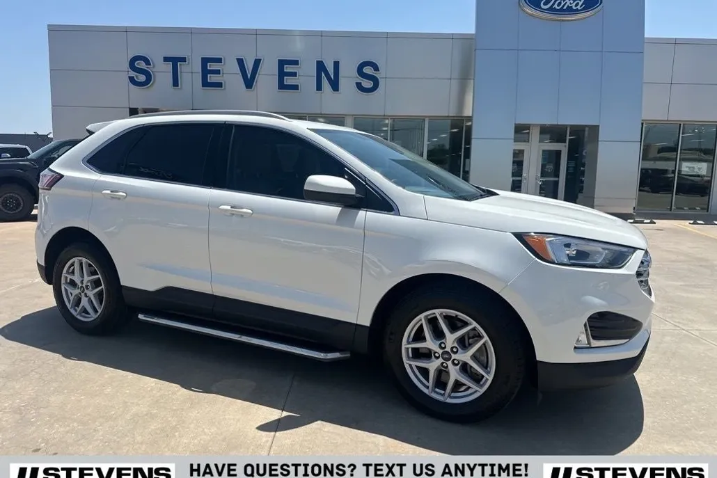 2021 Ford Edge SEL photo 1