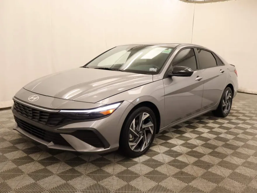2025 Hyundai Elantra Hybrid SEL Sport photo 1