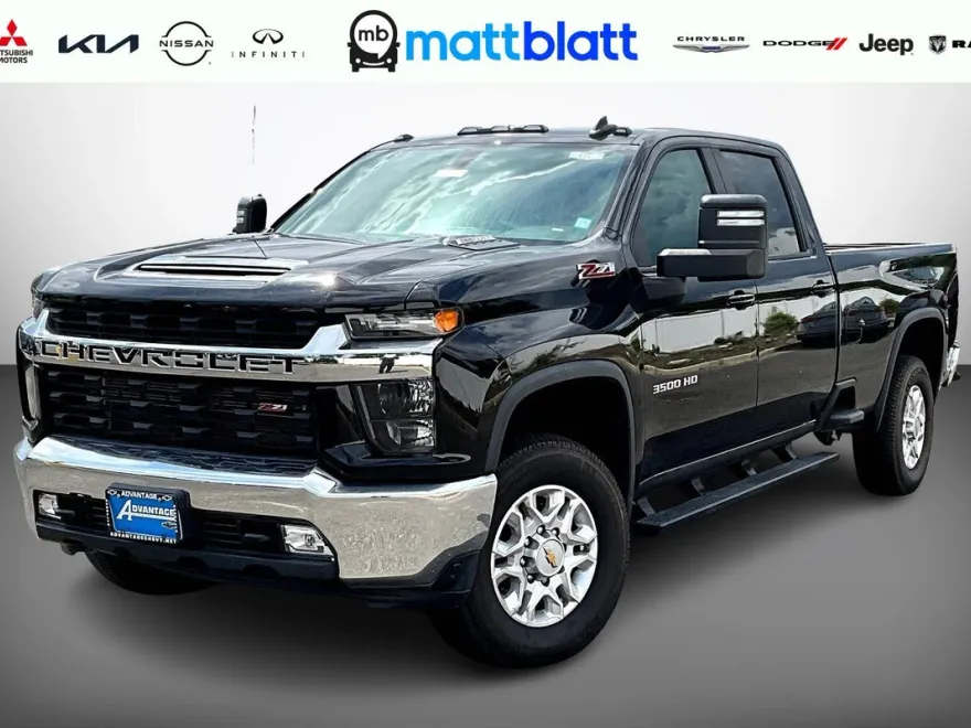 2023 Chevrolet Silverado 3500HD LT photo 1
