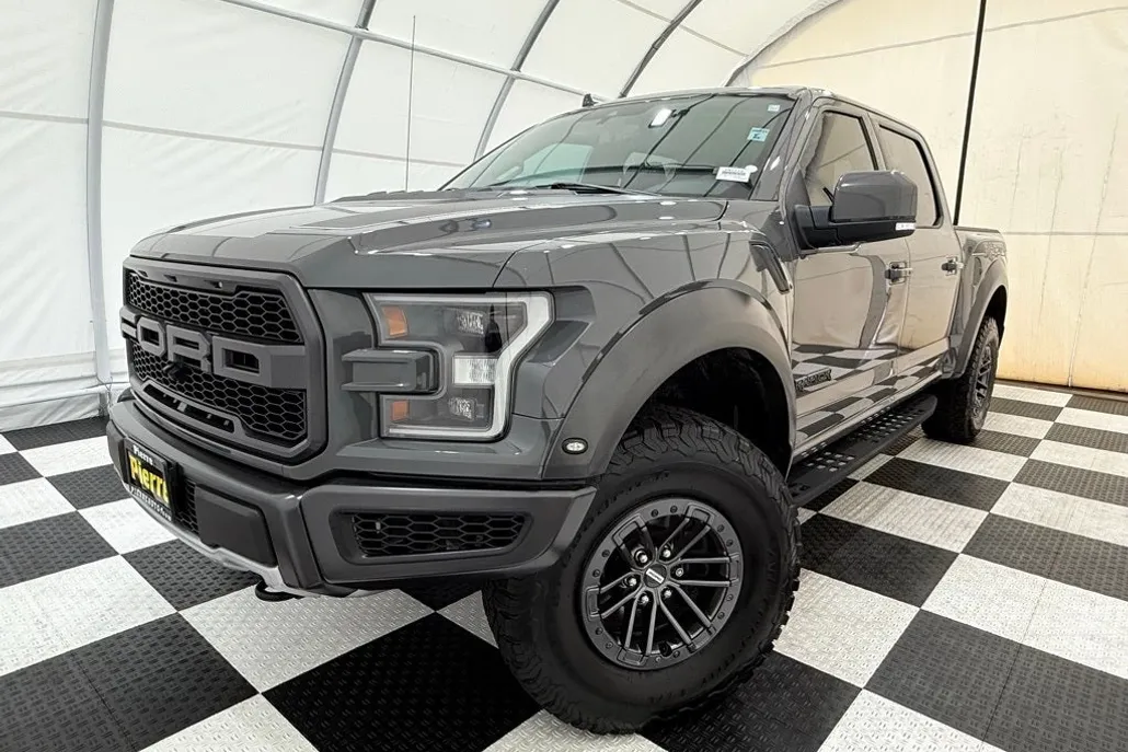 2020 Ford F-150 Raptor photo 1