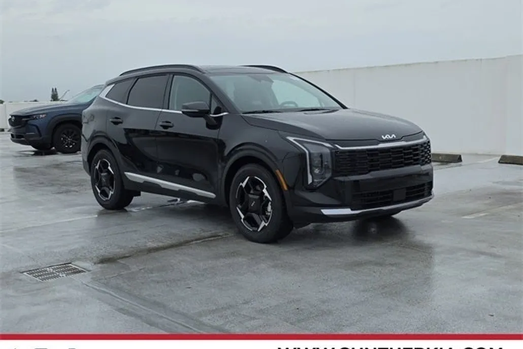 2026 Kia Sportage EX photo 1