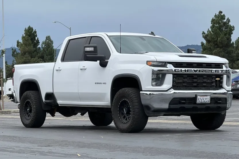 2022 Chevrolet Silverado 2500HD LT photo 1