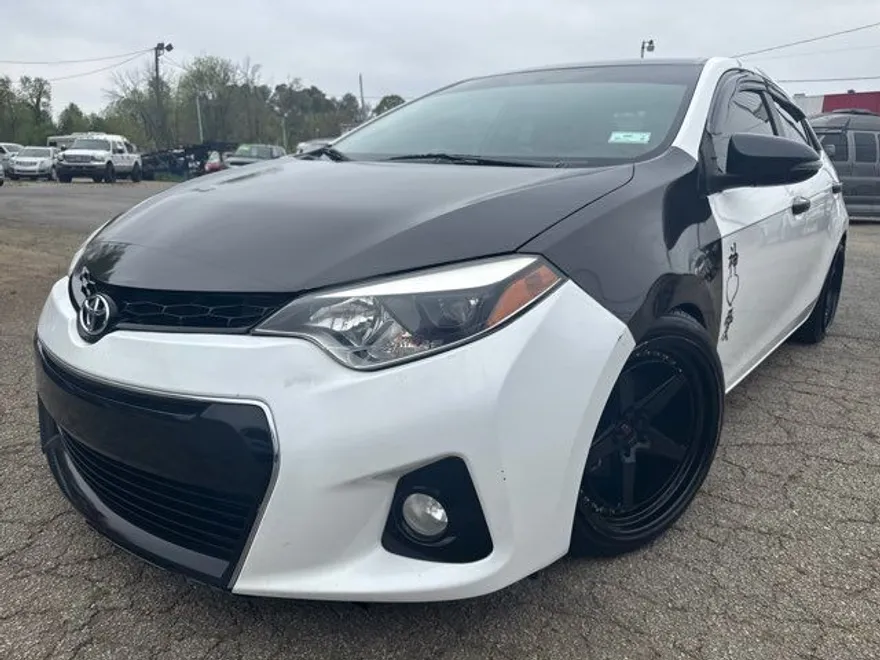 2016 Toyota Corolla S photo 1