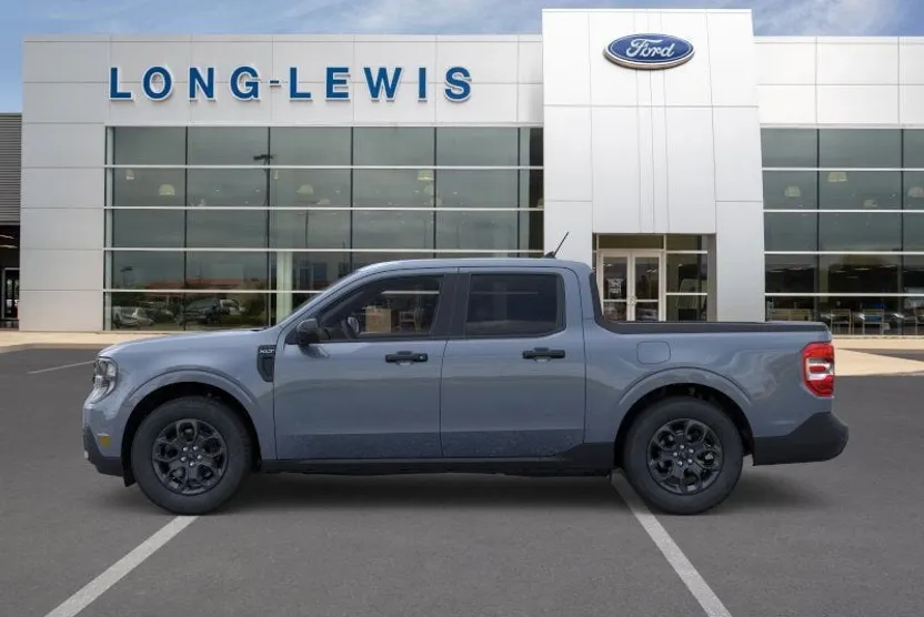 2025 Ford Maverick XLT photo 1