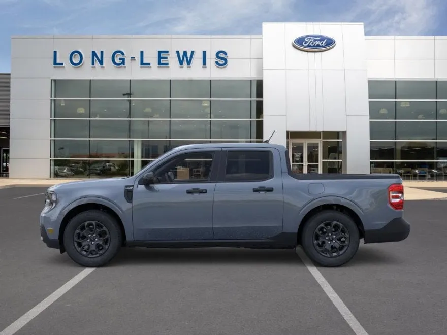 2025 Ford Maverick XLT photo 1