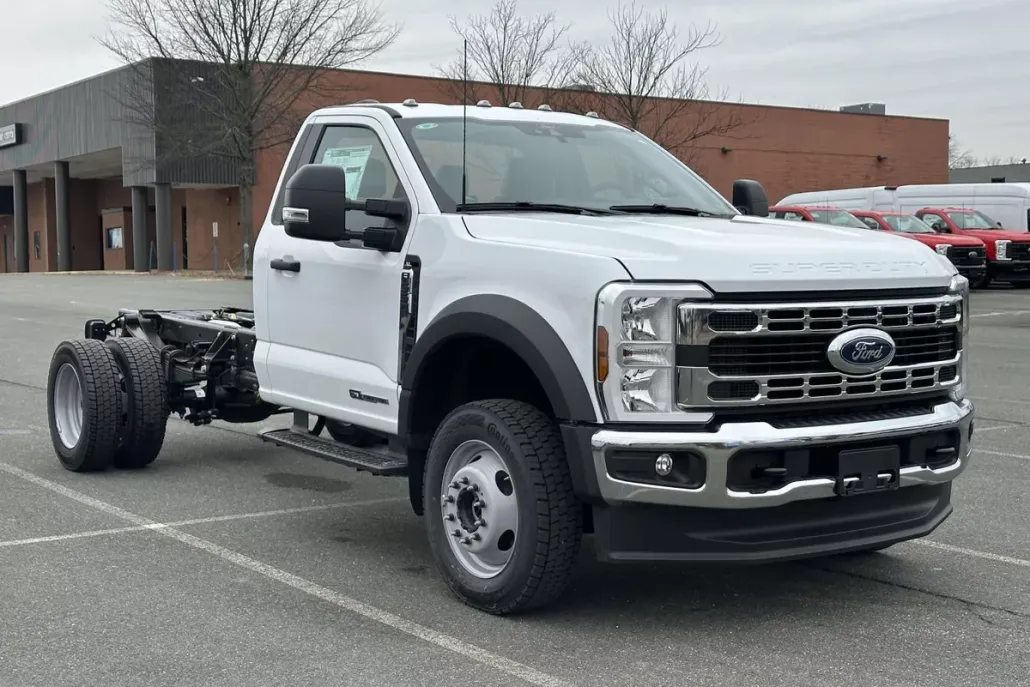 2025 Ford F-550 XL photo 1
