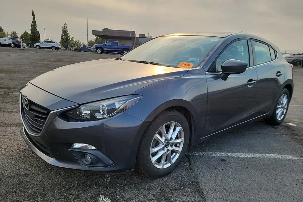 2016 Mazda Mazda3 Touring photo 1