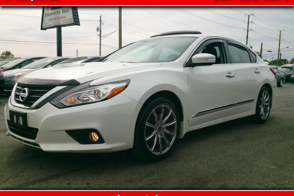 2016 Nissan Altima 2.5 SV photo 1