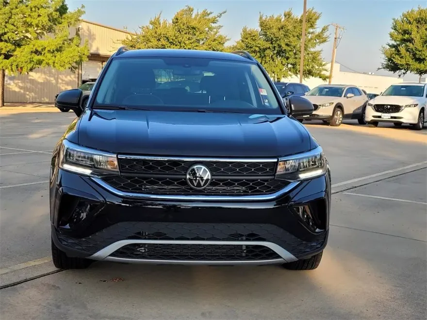 2023 Volkswagen Taos S photo 1