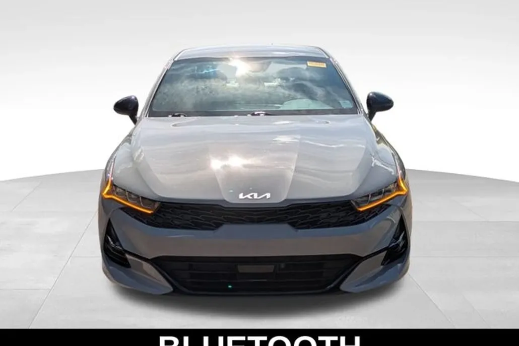 2023 Kia K5 GT-Line photo 1