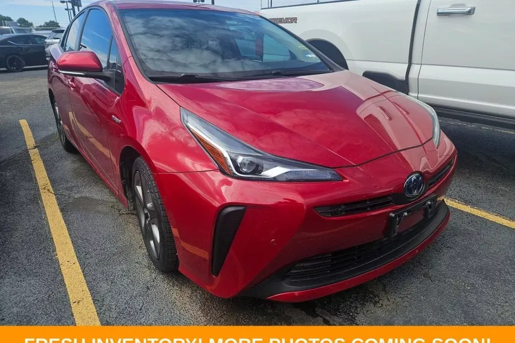 2021 Toyota Prius XLE photo 1