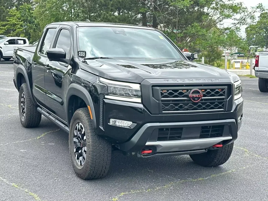 2023 Nissan Frontier PRO-4X photo 1