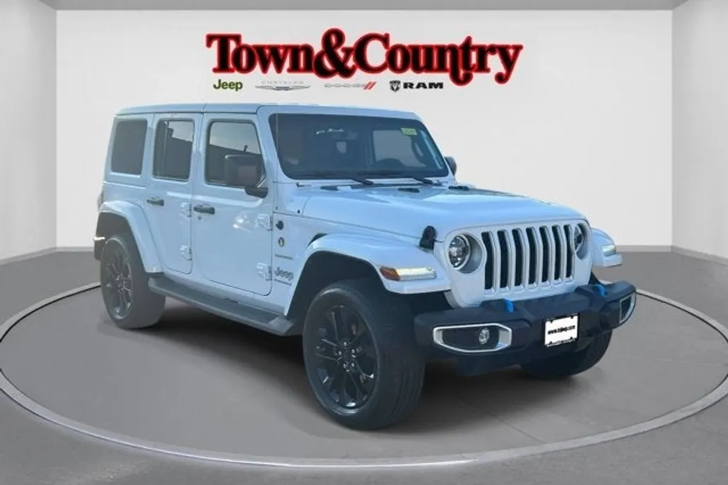 2023 Jeep Wrangler Sahara 4xe photo 1