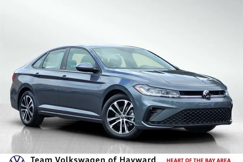 2026 Volkswagen Jetta Sport photo 1