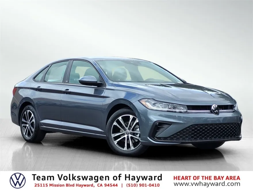 2026 Volkswagen Jetta Sport photo 1