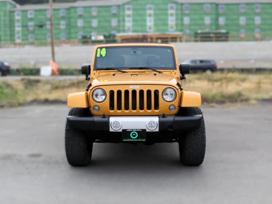 2014 Jeep Wrangler Unlimited Sahara photo 1