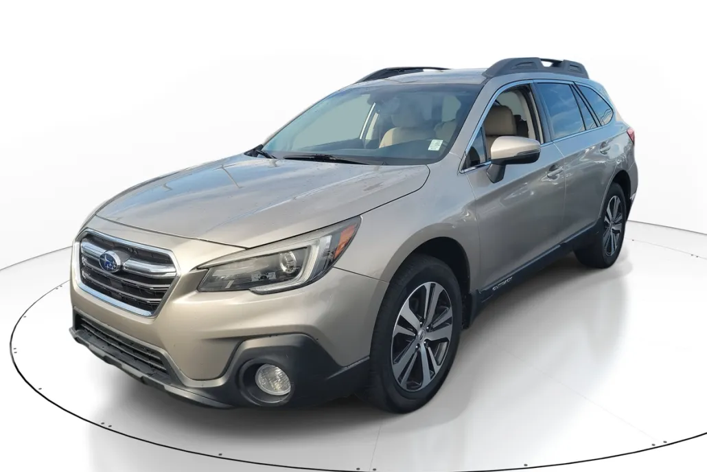 2019 Subaru Outback Limited photo 1