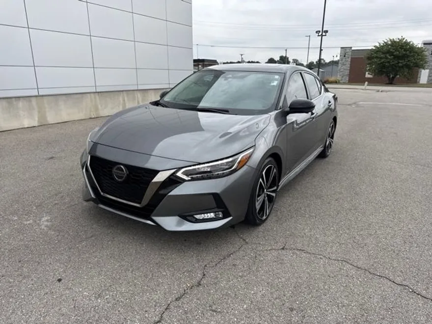 2023 Nissan Sentra SR photo 1