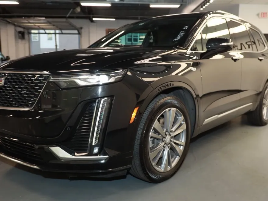 2024 Cadillac XT6 Premium Luxury photo 1