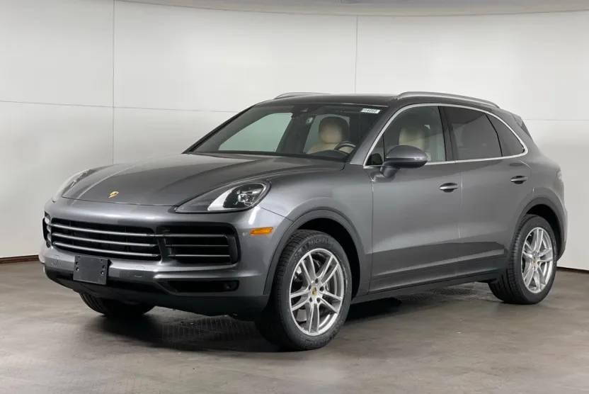 2022 Porsche Cayenne Base photo 1