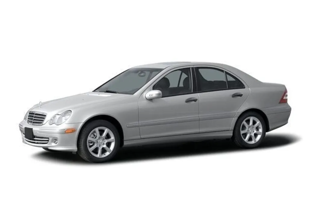2005 Mercedes Benz C 240 photo 1