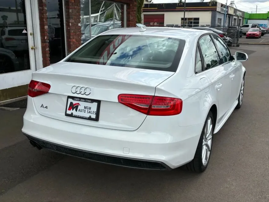 2016 Audi A4 Premium photo 1