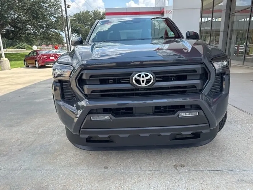 2025 Toyota Tacoma SR5 photo 1