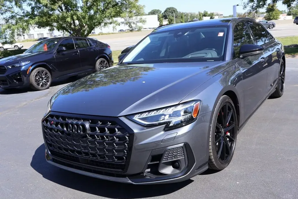 2023 Audi S8 4.0T Quattro photo 1