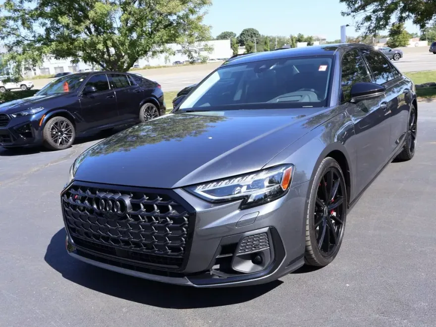 2023 Audi S8 4.0T Quattro photo 1