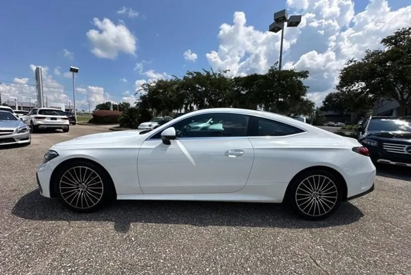2024 Mercedes Benz CLE 300 4MATIC photo 1