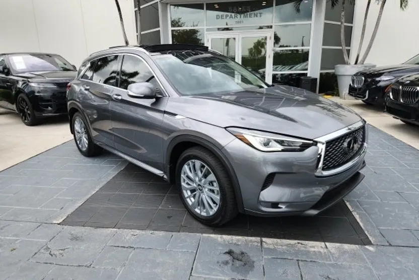 2025 Infiniti QX50 Luxe photo 1