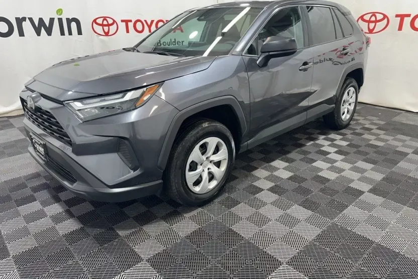 2024 Toyota RAV4 LE photo 1