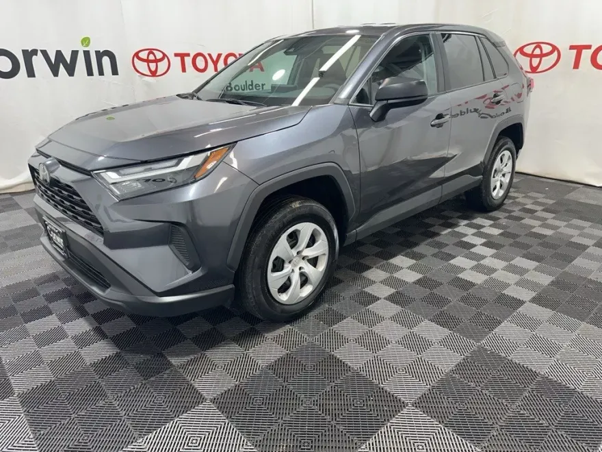 2024 Toyota RAV4 LE photo 1