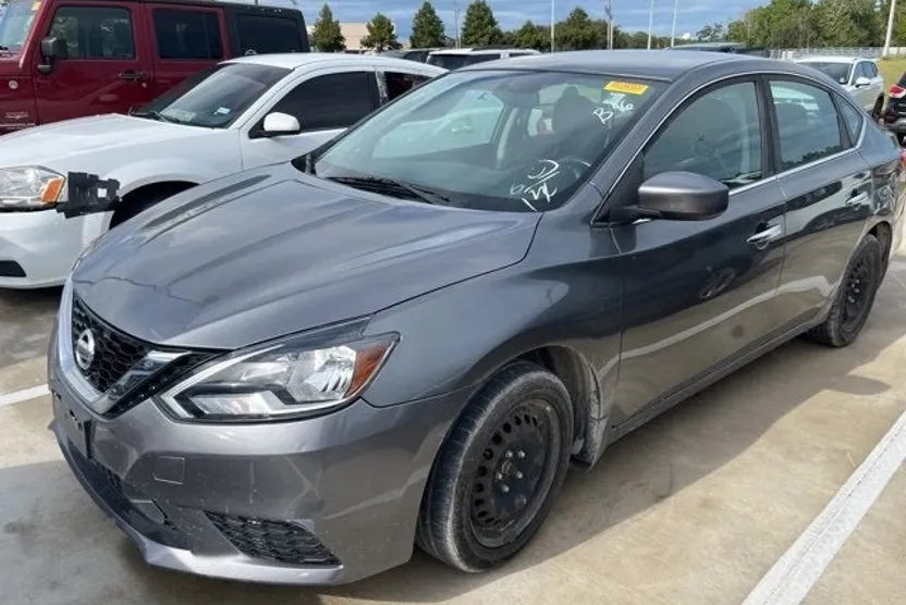 2019 Nissan Sentra S photo 1
