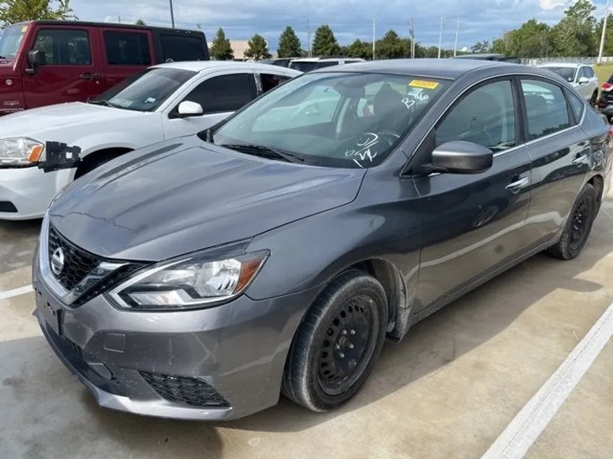 2019 Nissan Sentra S photo 1