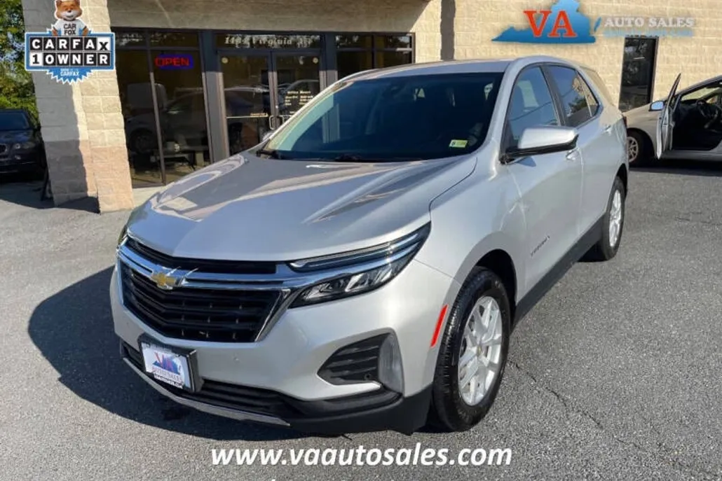 2022 Chevrolet Equinox LT photo 1